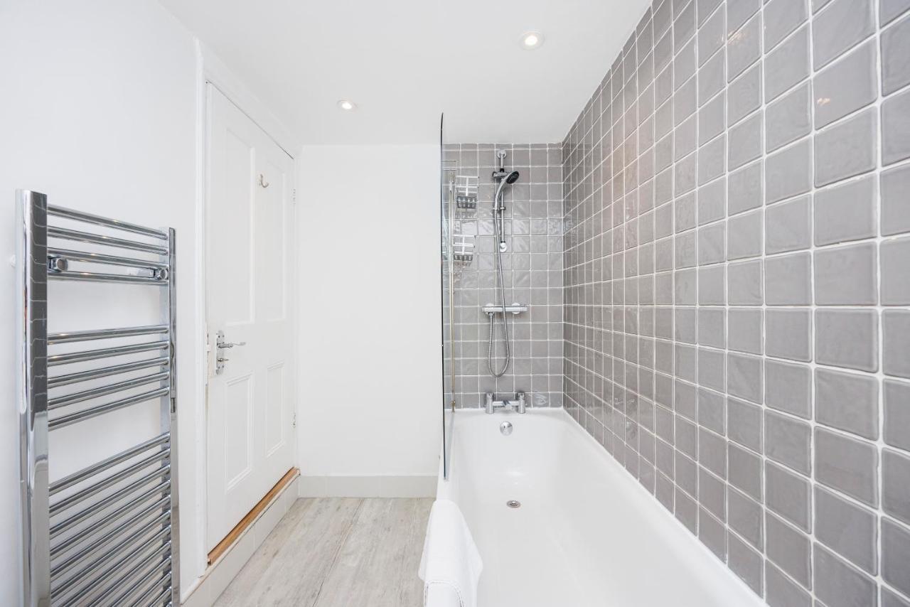 Welcomestay Colliers Wood Two Bed Apartment - Home Away From Home Londra Dış mekan fotoğraf
