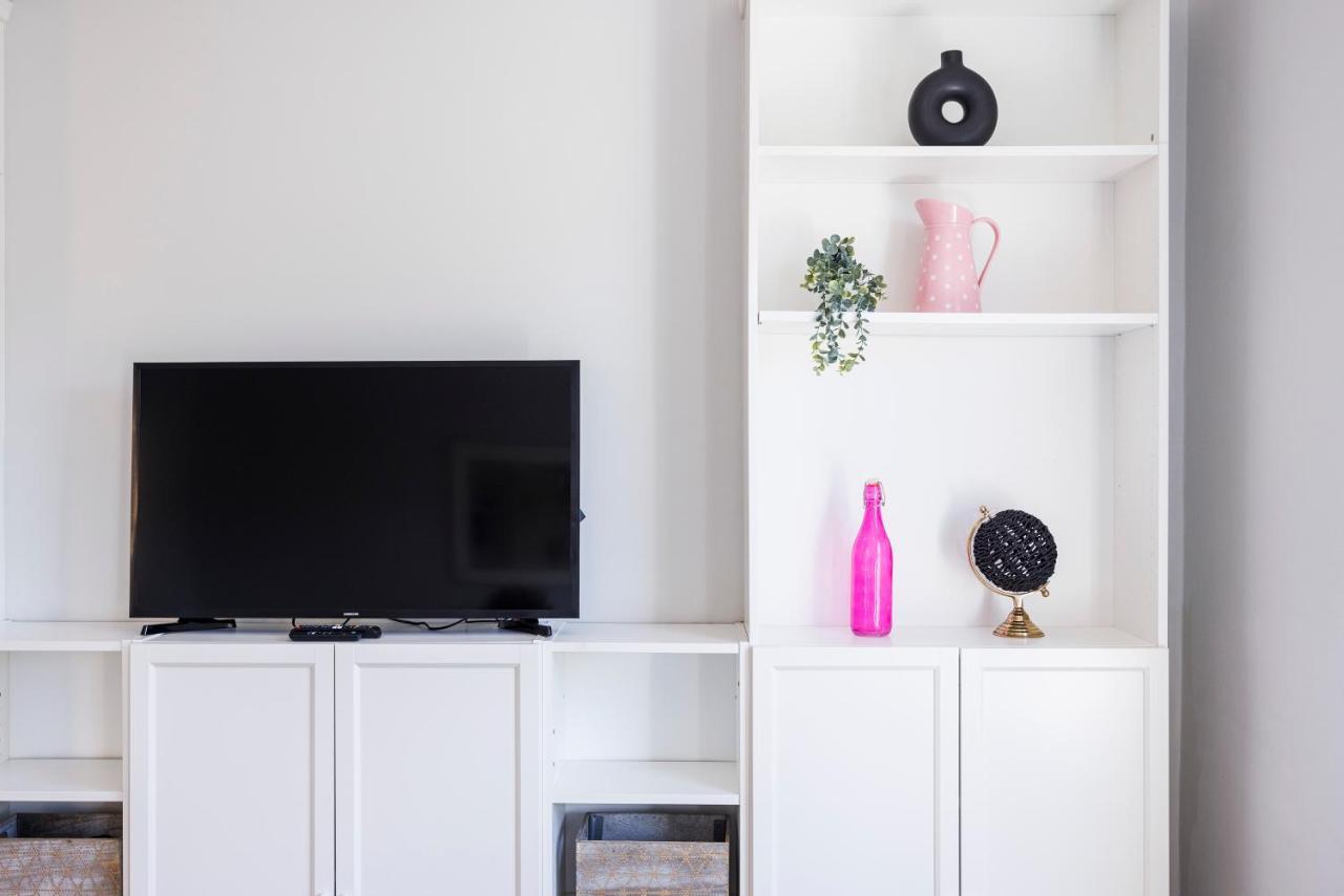 Welcomestay Colliers Wood Two Bed Apartment - Home Away From Home Londra Dış mekan fotoğraf