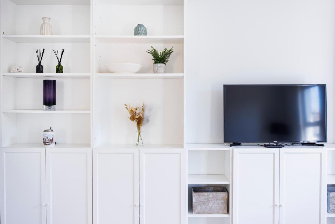 Welcomestay Colliers Wood Two Bed Apartment - Home Away From Home Londra Dış mekan fotoğraf